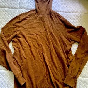 H&M brown turtleneck